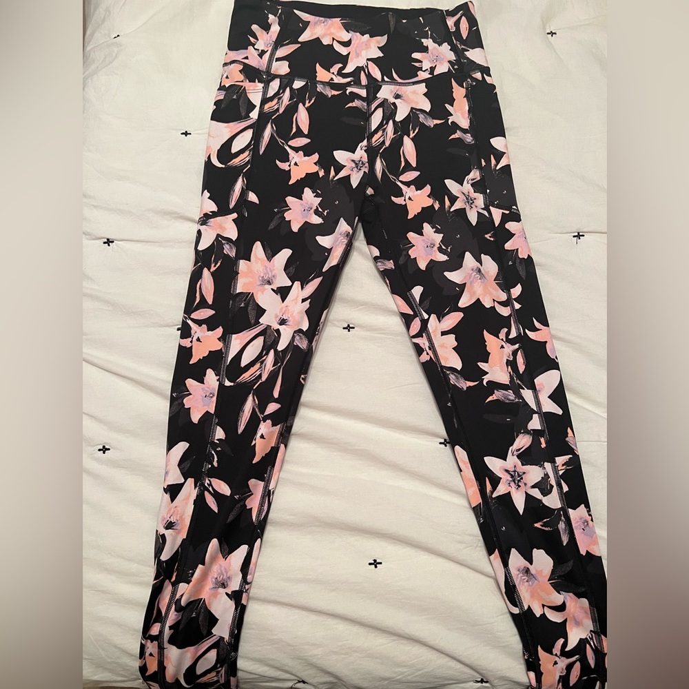 Victoria’s Secret leggings